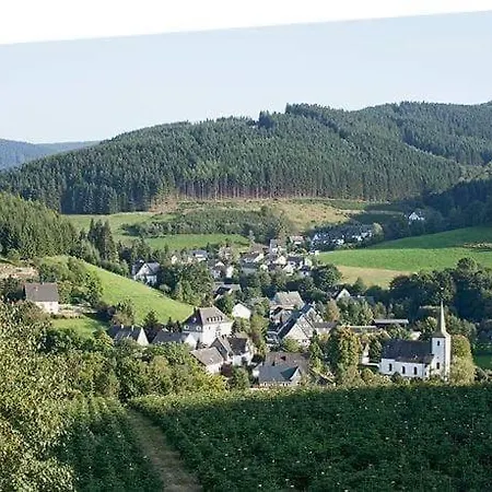 Alois Hennecke Bed & Breakfast *