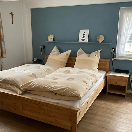 Alois Hennecke Bed & Breakfast *